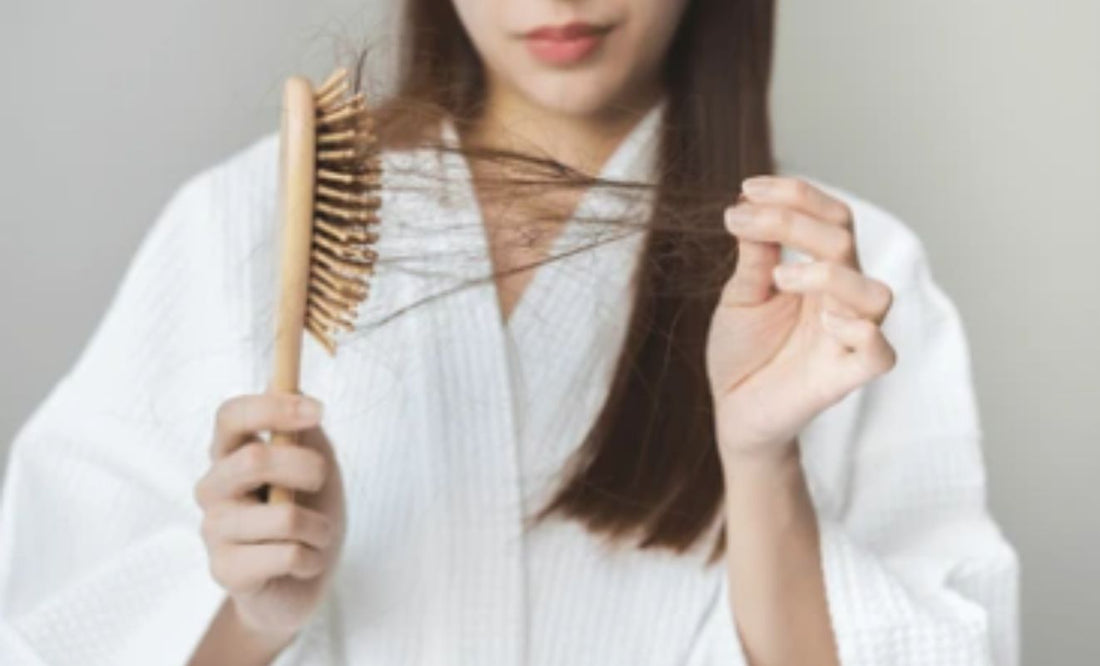 Comment Éviter la Chute des Cheveux : Guide Complet